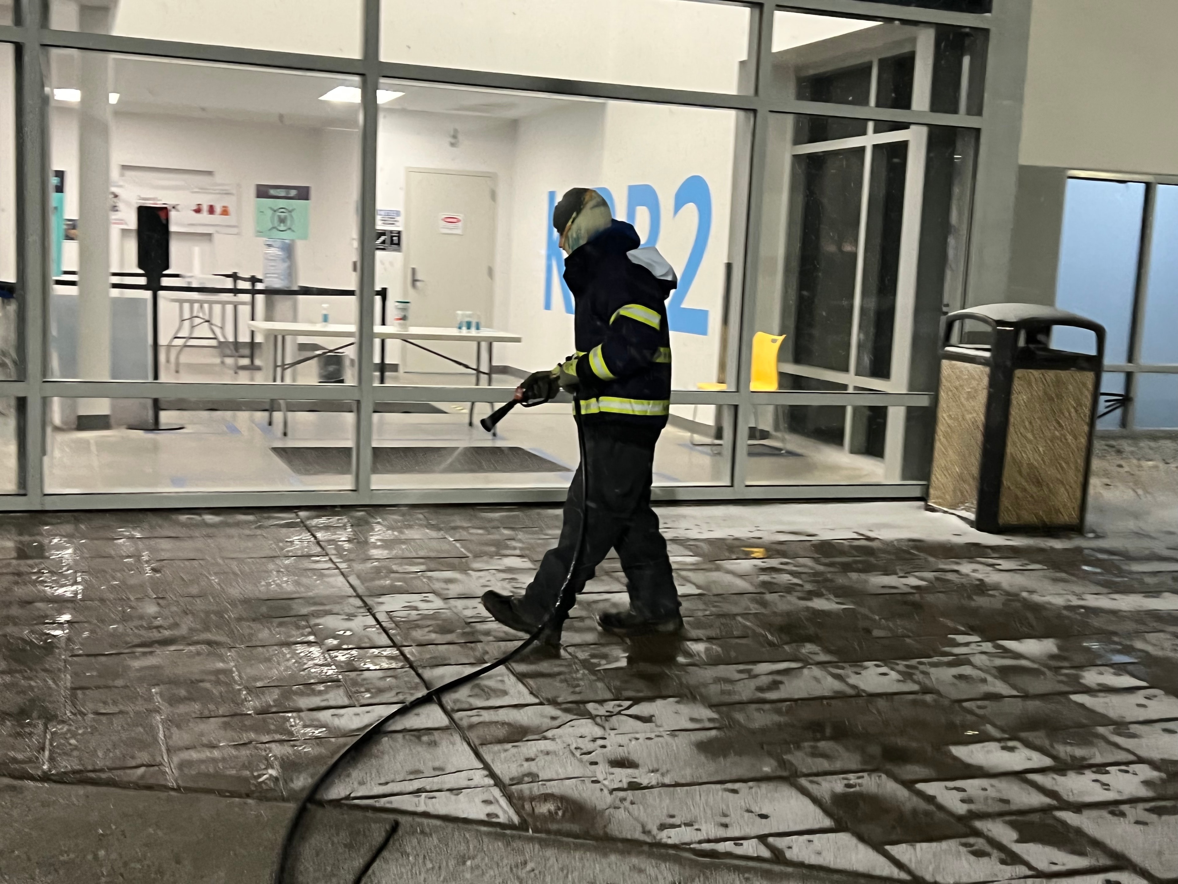 Salting & De-Icing